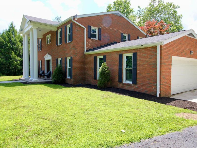 306 Beechwood Drive, Granville, OH 43023 Photo 4