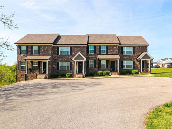175 Creekwood Avenue , Bowling Green, KY 42101