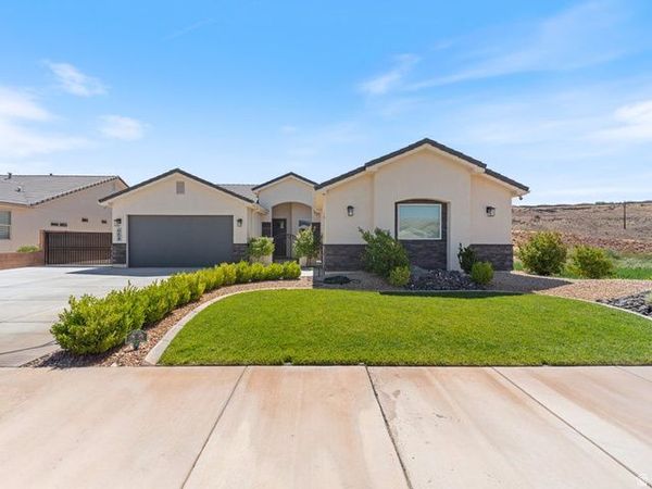 624 N SANDY TALUS DR , Washington, UT 84780