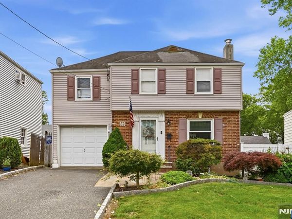 32 Lerome Place, TEANECK, NJ 07666
