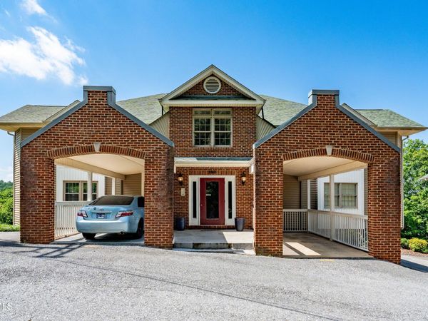 100 Gables Place, Unit 206, Kingsport, TN 37664