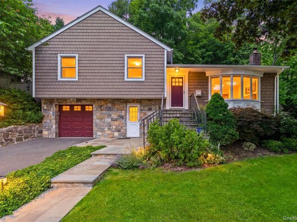 12 Overlook Road N, White Plains, NY 10603