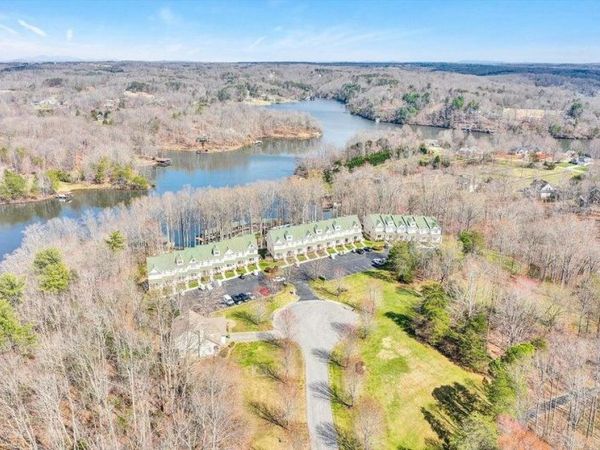 231 Mountain Cove DR, Unit # A-2, Hardy, VA 24101