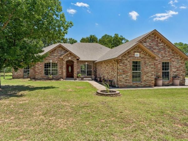 5050 Pond Drive, Harrah, OK 73045