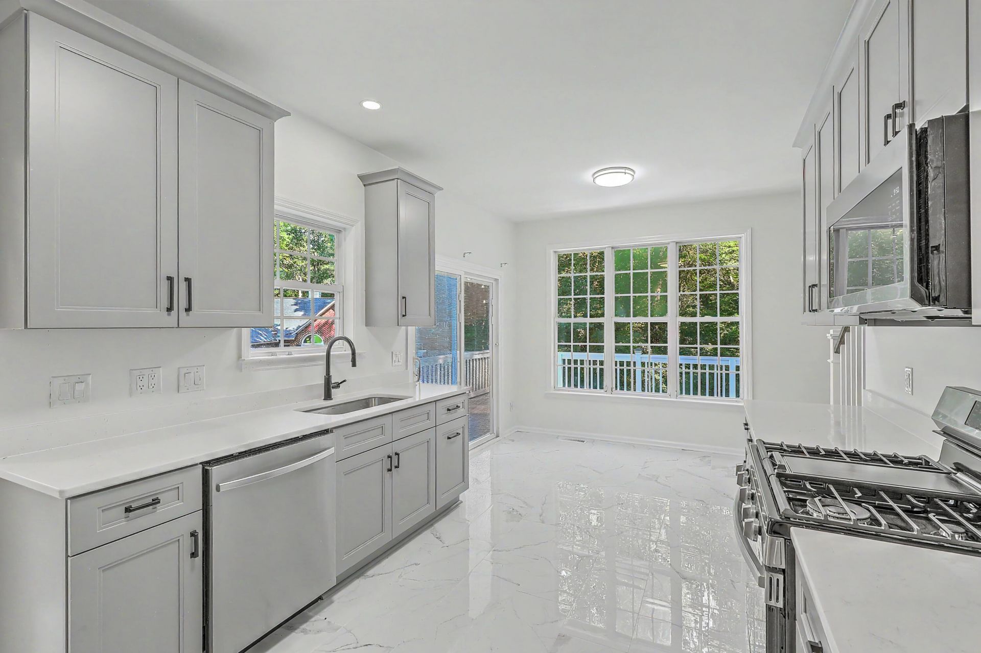 2033 Shoal Creek Court Photo 18