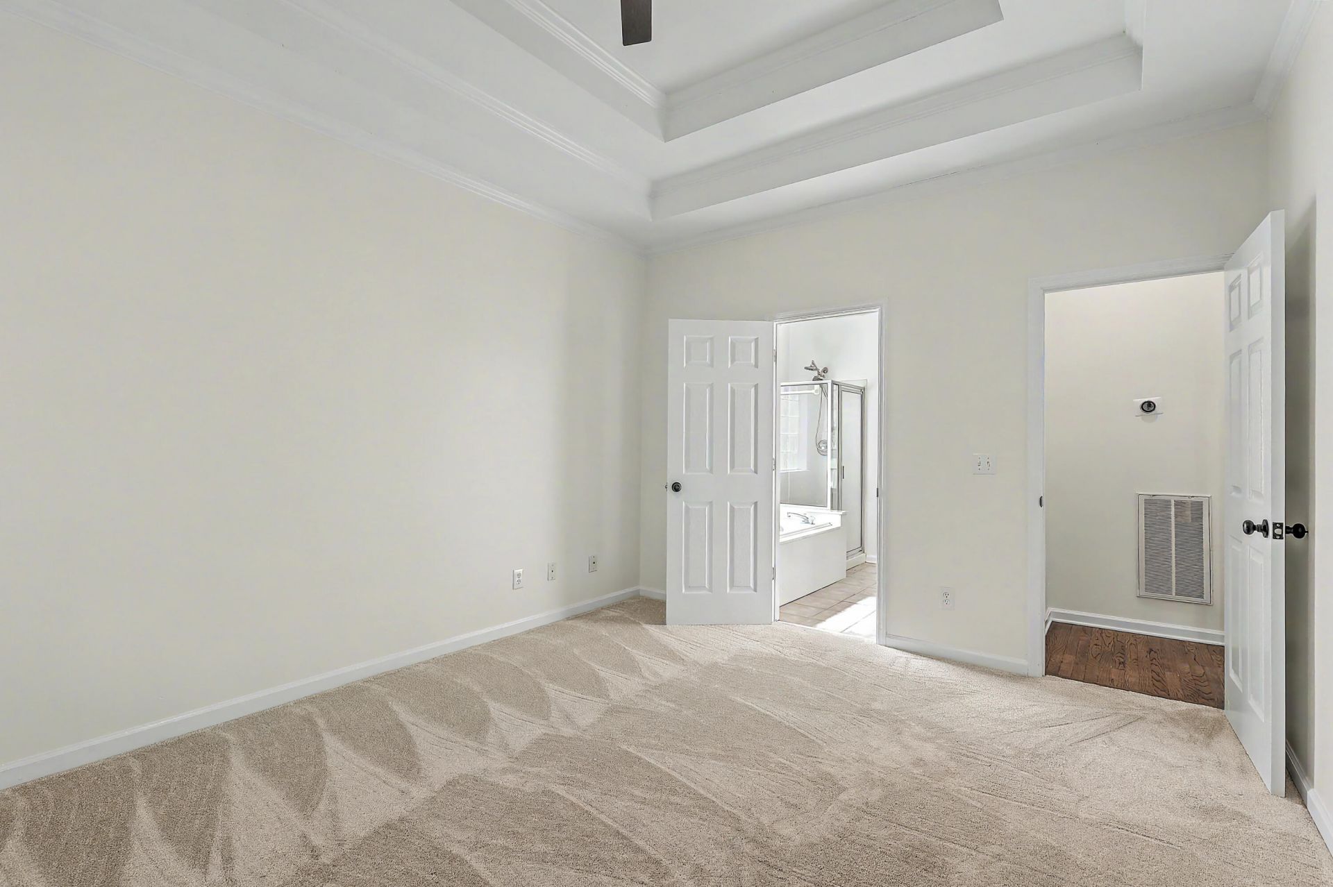 2033 Shoal Creek Court Photo 25