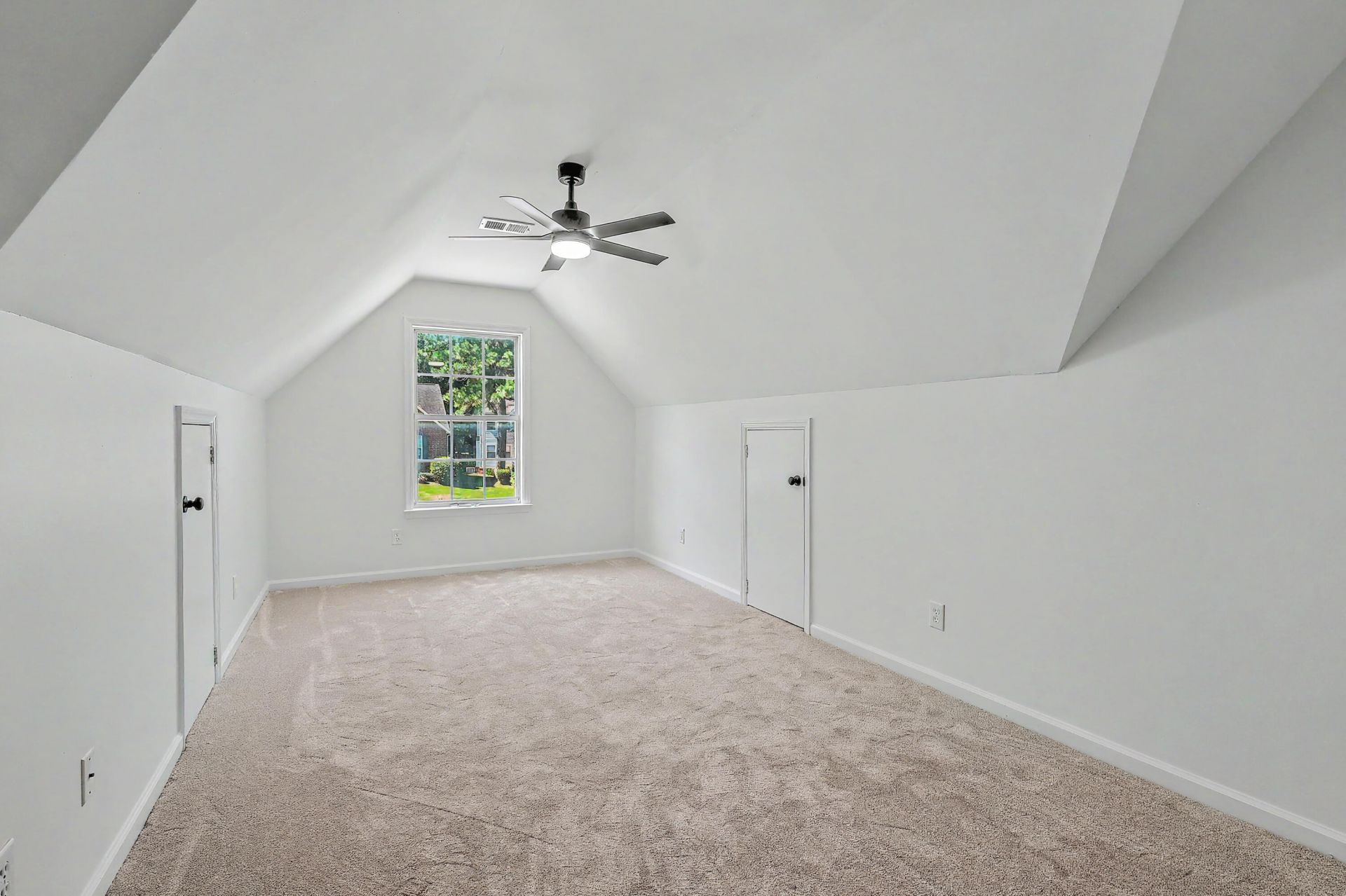 2033 Shoal Creek Court Photo 33