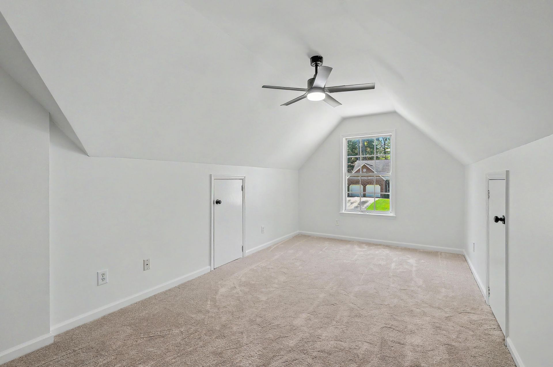 2033 Shoal Creek Court Photo 34