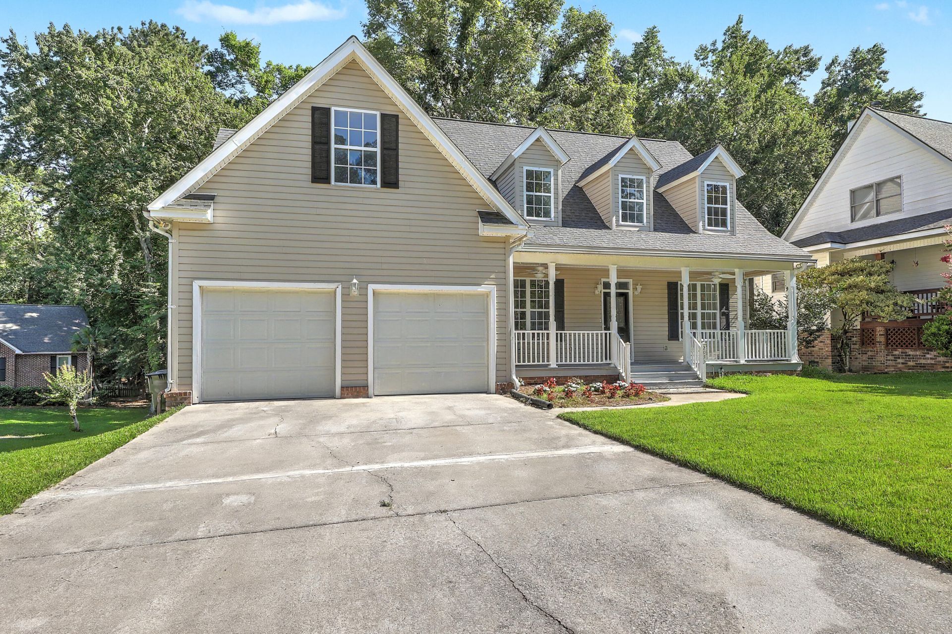 2033 Shoal Creek Court Photo 4