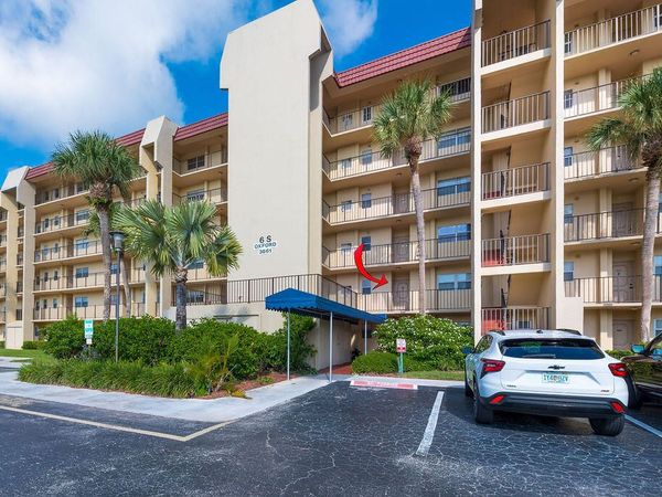 3661 Via Poinciana Road, Unit 206, Lake Worth, FL 33461
