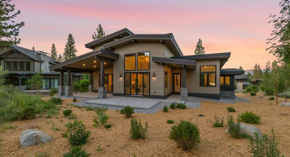 9217 Heartwood Dr, Truckee, CA 96161 Photo