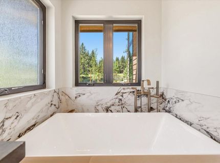 9217 Heartwood Dr, Truckee, CA 96161 Photo