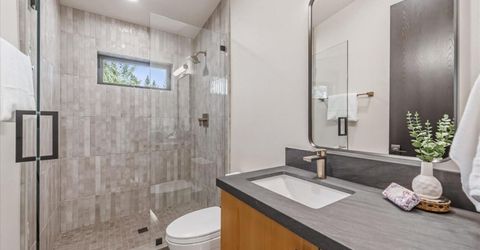 9217 Heartwood Dr, Truckee, CA 96161 Photo