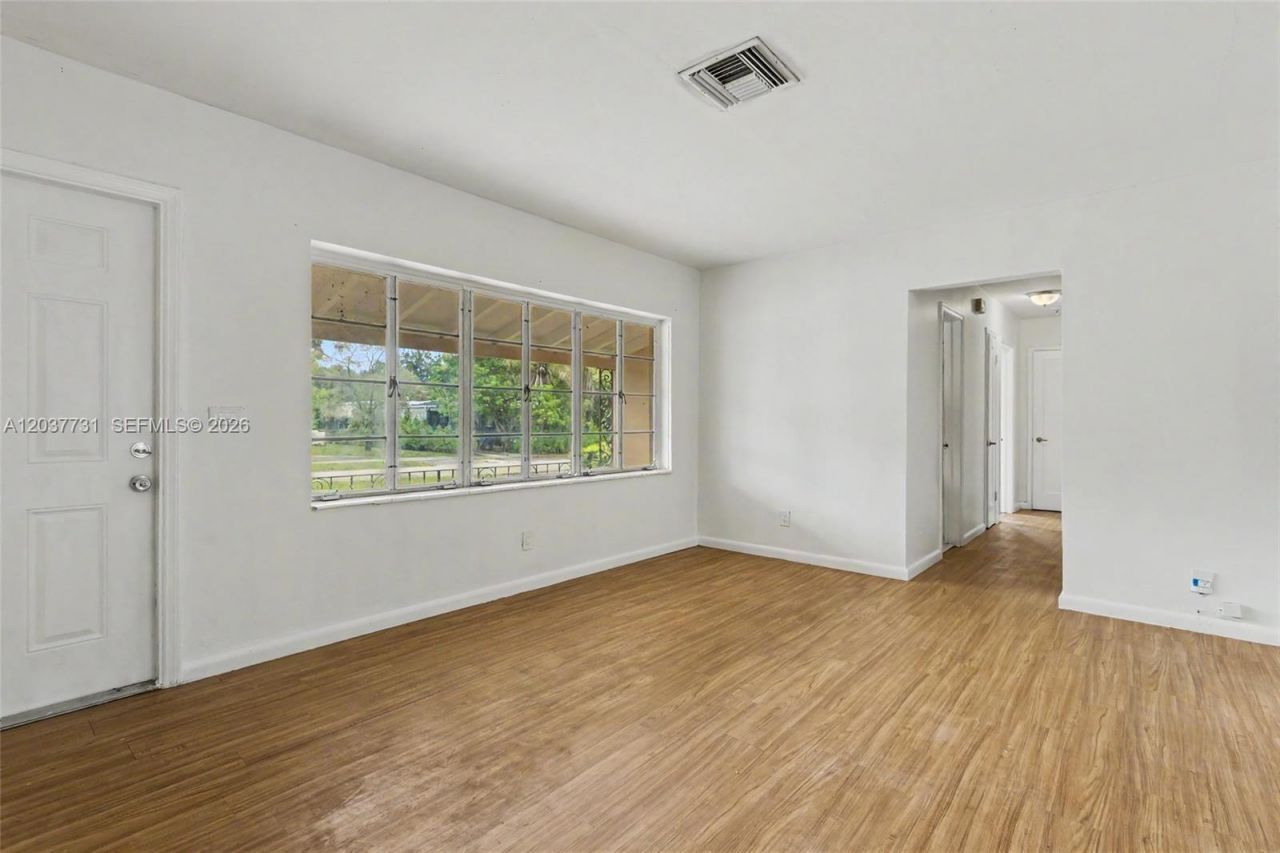 13020 NW 1st Ave , Miami, FL 33168 Photo
