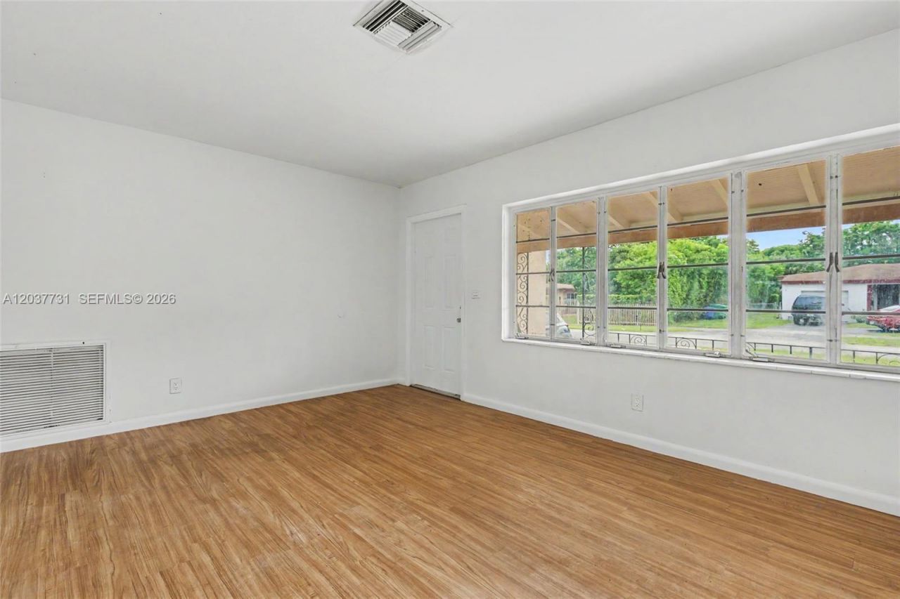 13020 NW 1st Ave , Miami, FL 33168 Photo