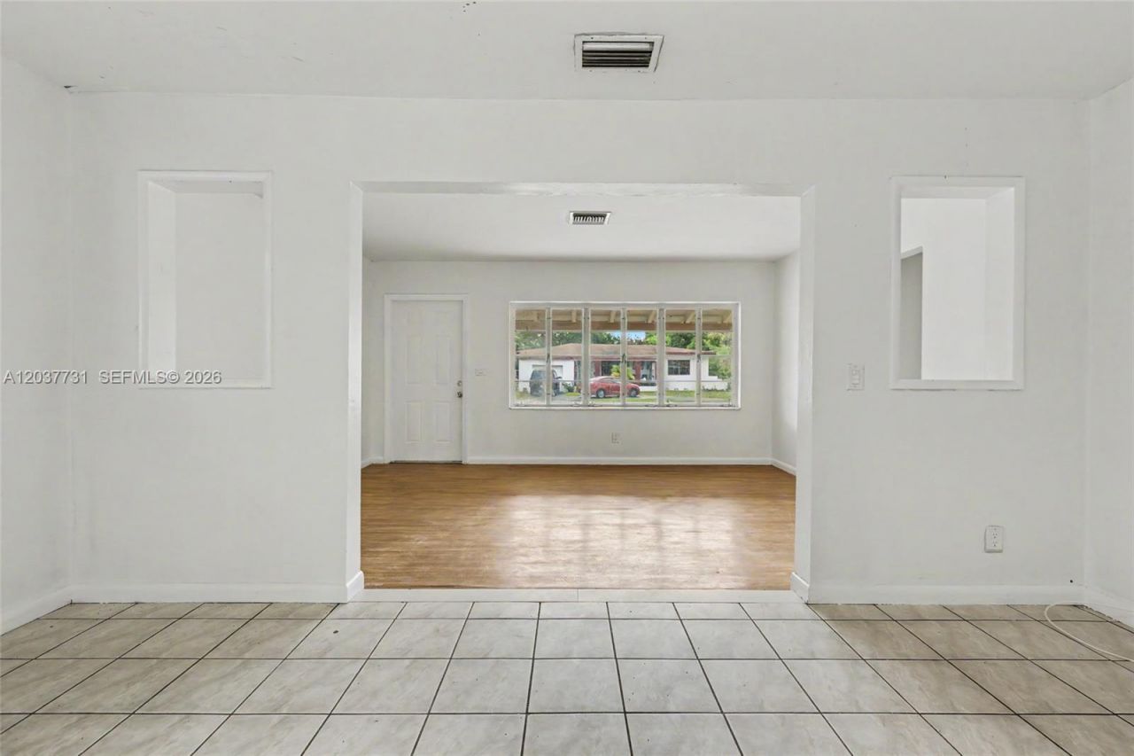13020 NW 1st Ave , Miami, FL 33168 Photo