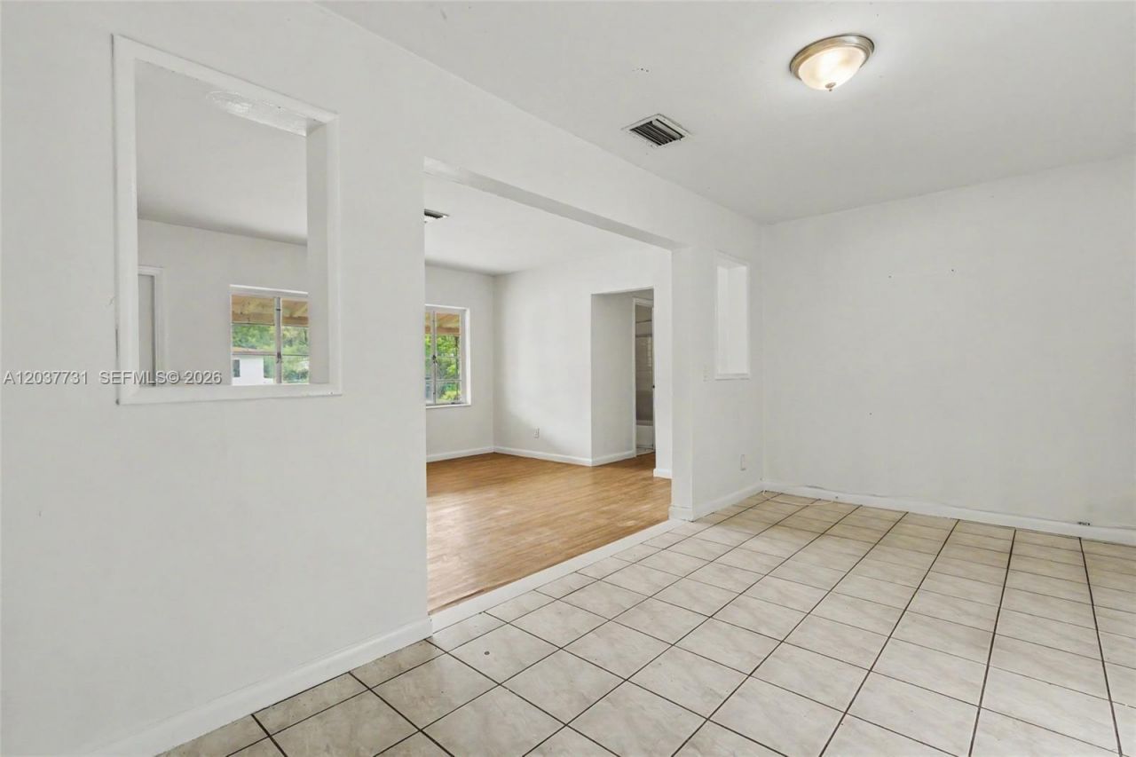 13020 NW 1st Ave , Miami, FL 33168 Photo