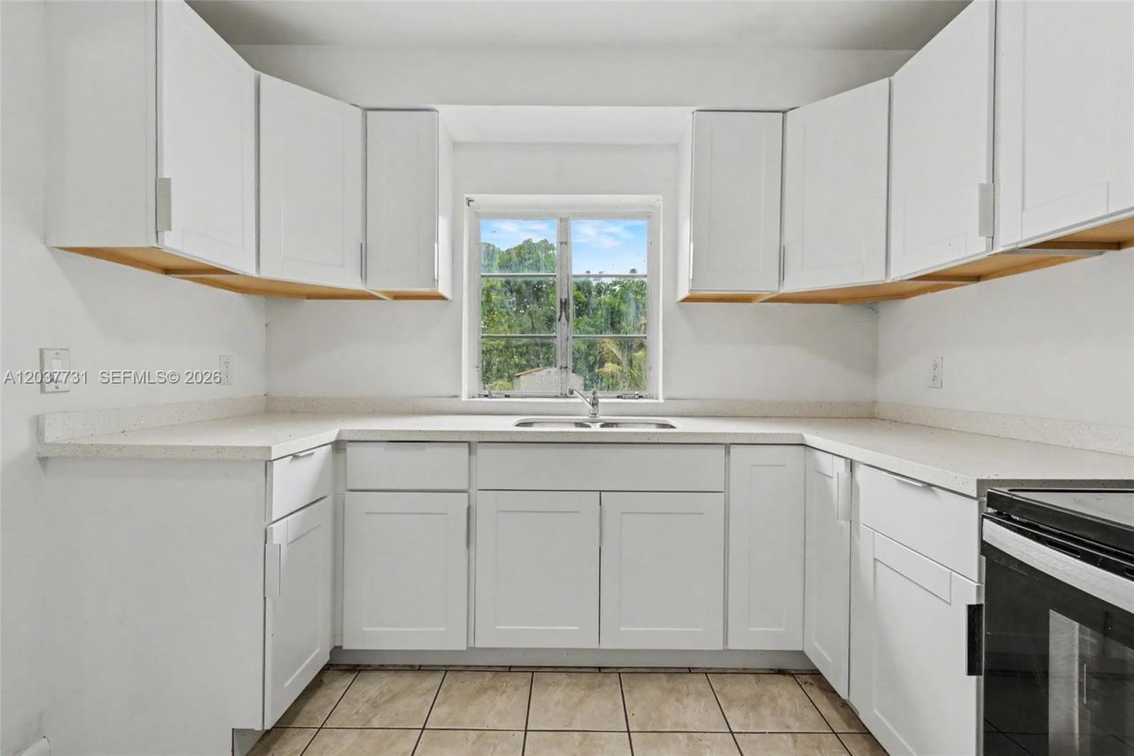 13020 NW 1st Ave , Miami, FL 33168 Photo