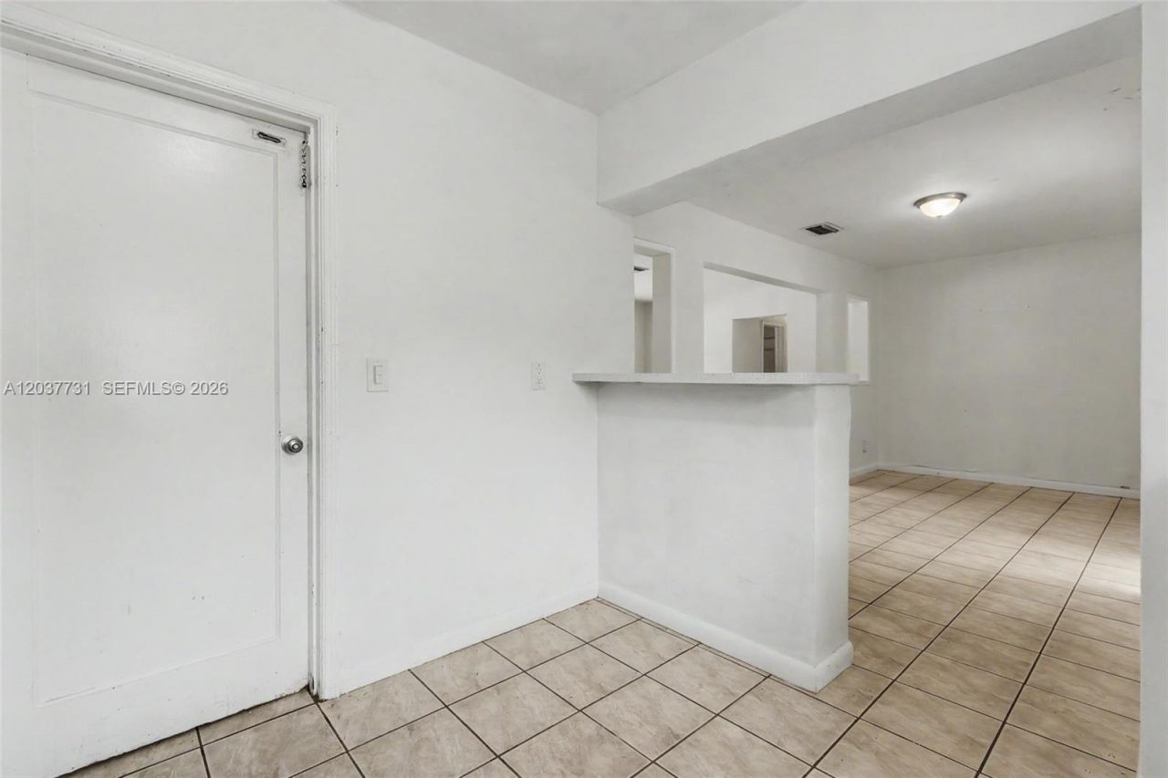13020 NW 1st Ave , Miami, FL 33168 Photo
