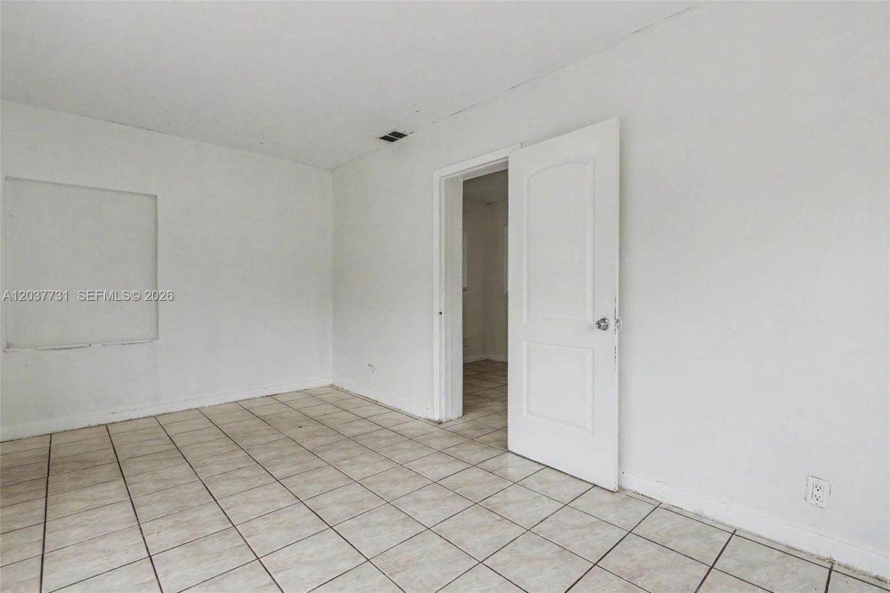 13020 NW 1st Ave , Miami, FL 33168 Photo