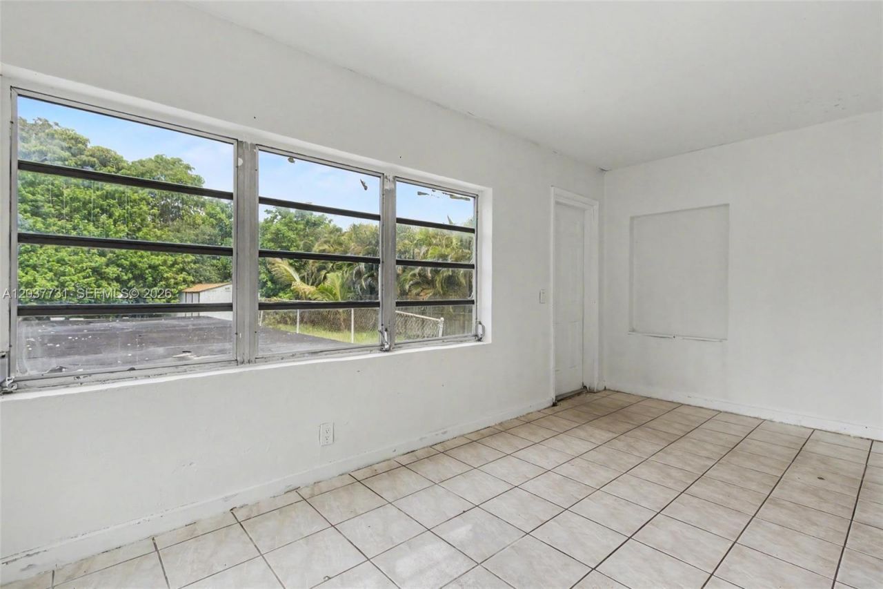 13020 NW 1st Ave , Miami, FL 33168 Photo