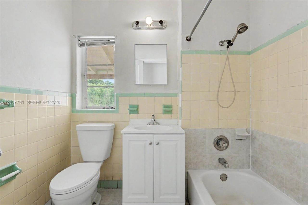 13020 NW 1st Ave , Miami, FL 33168 Photo