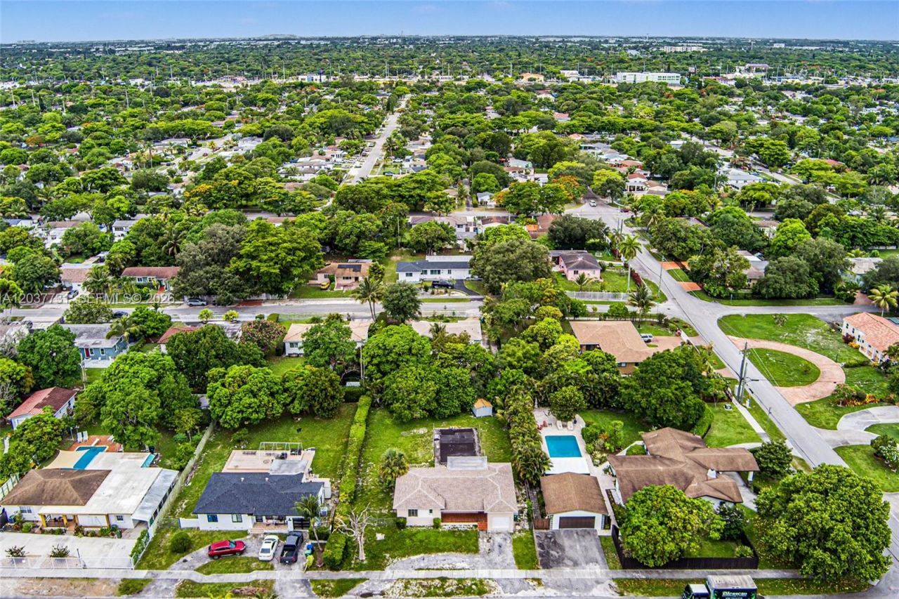 13020 NW 1st Ave , Miami, FL 33168 Photo