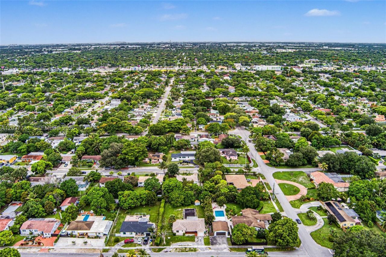 13020 NW 1st Ave , Miami, FL 33168 Photo
