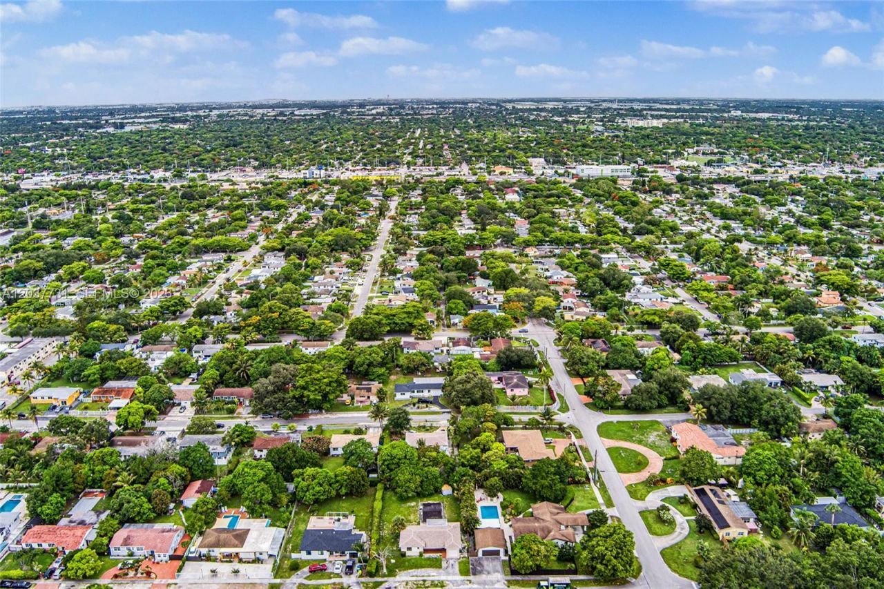 13020 NW 1st Ave , Miami, FL 33168 Photo
