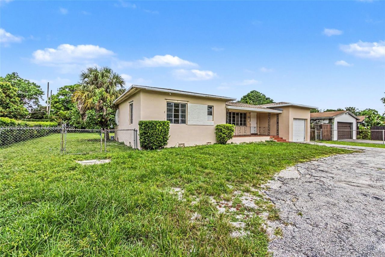 13020 NW 1st Ave , Miami, FL 33168 Photo