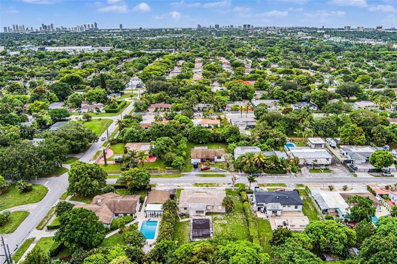 13020 NW 1st Ave , Miami, FL 33168 Photo