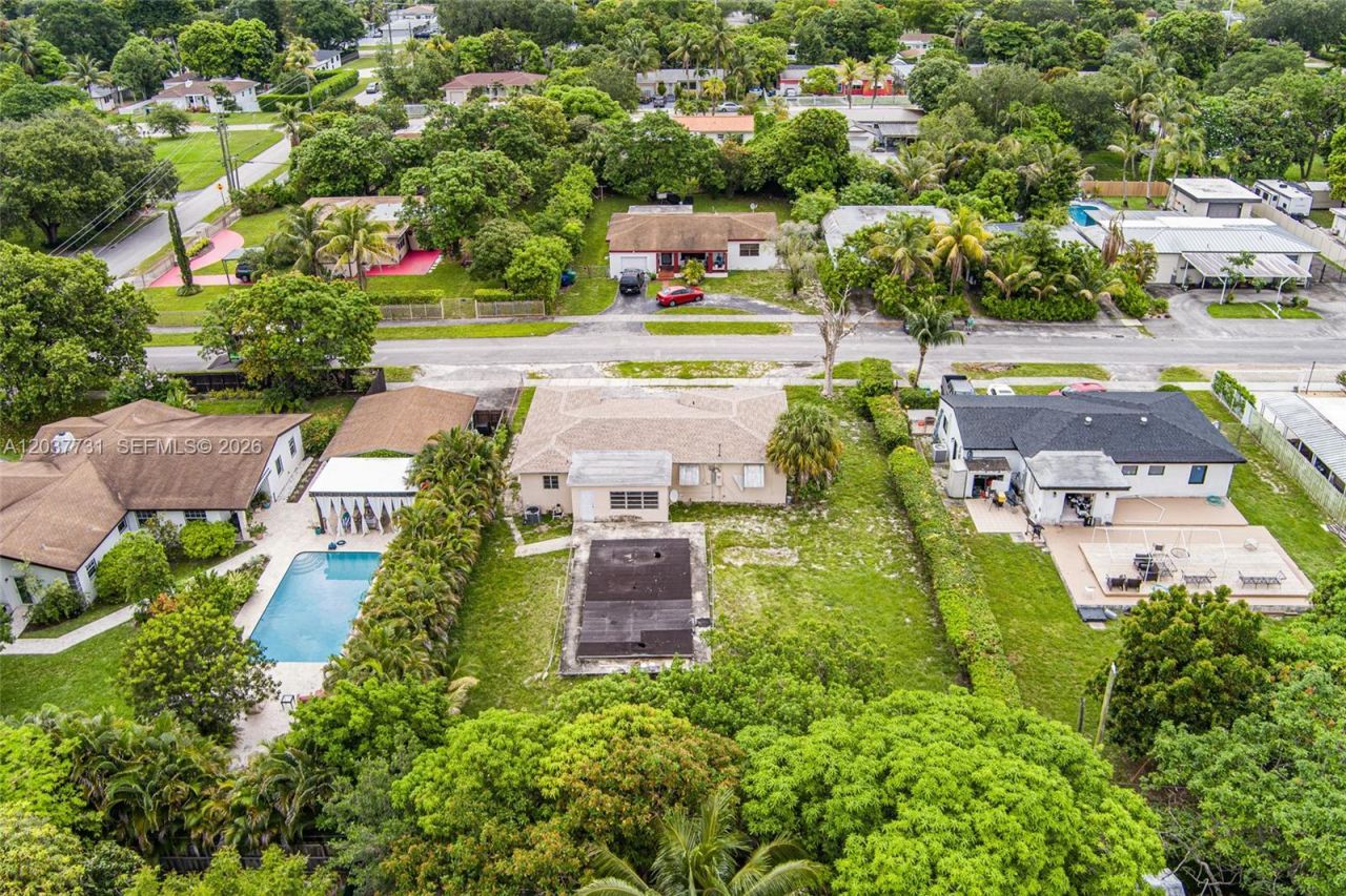 13020 NW 1st Ave , Miami, FL 33168 Photo