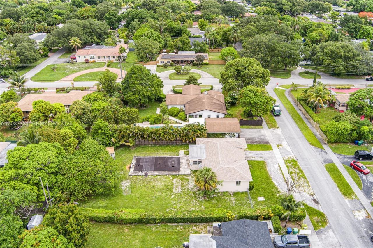 13020 NW 1st Ave , Miami, FL 33168 Photo