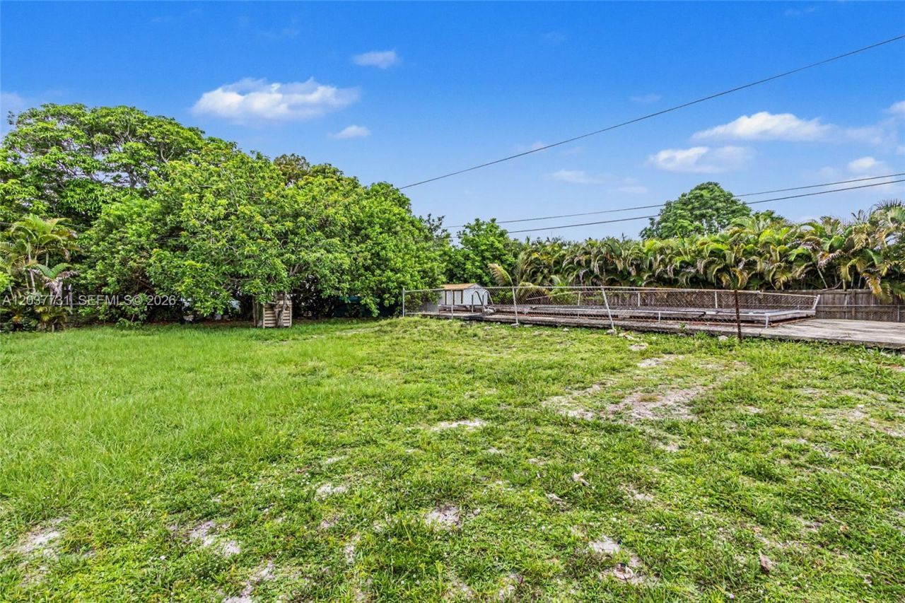 13020 NW 1st Ave , Miami, FL 33168 Photo