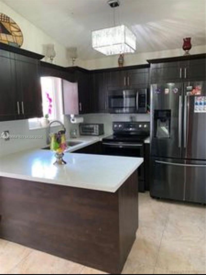 2854 W 75th Ter, Hialeah, FL 33018 Photo