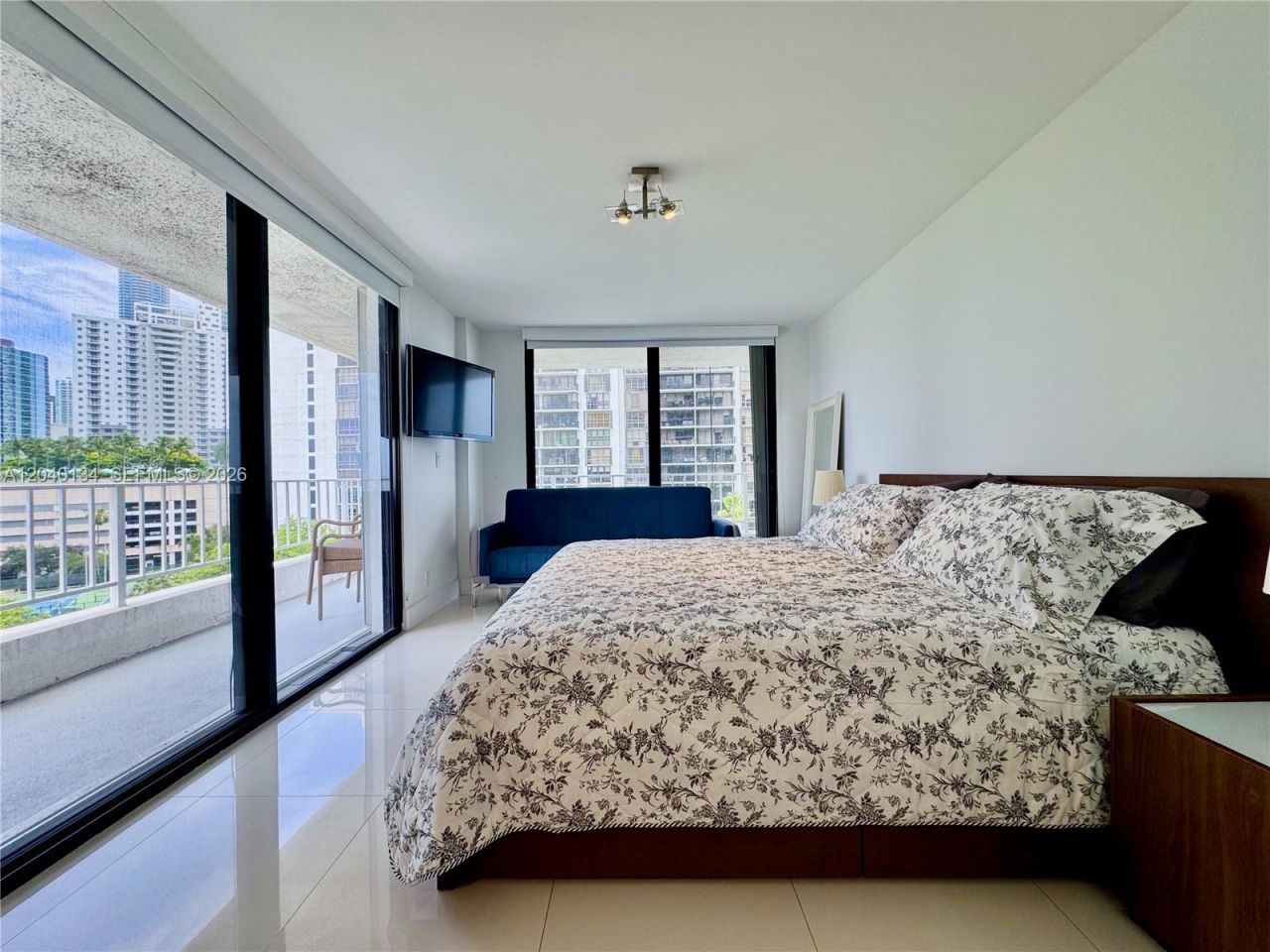 200 SE 15th Rd , Unit 9I, Miami, FL 33129 Photo