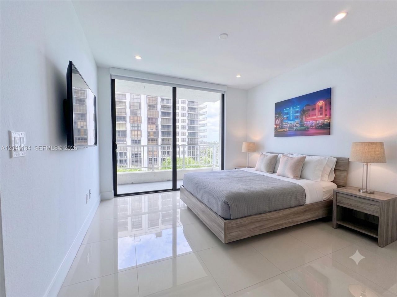 200 SE 15th Rd , Unit 9I, Miami, FL 33129 Photo