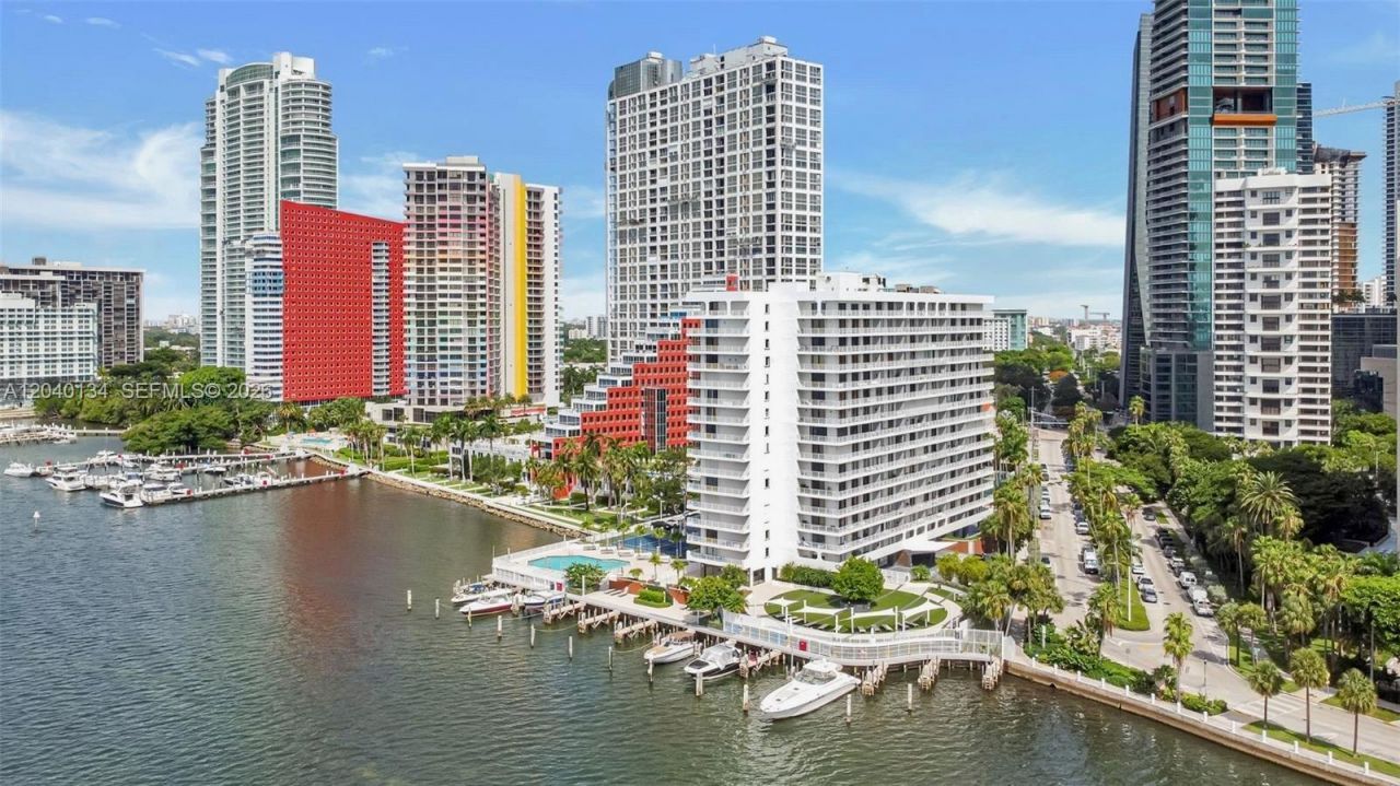 200 SE 15th Rd , Unit 9I, Miami, FL 33129 Photo