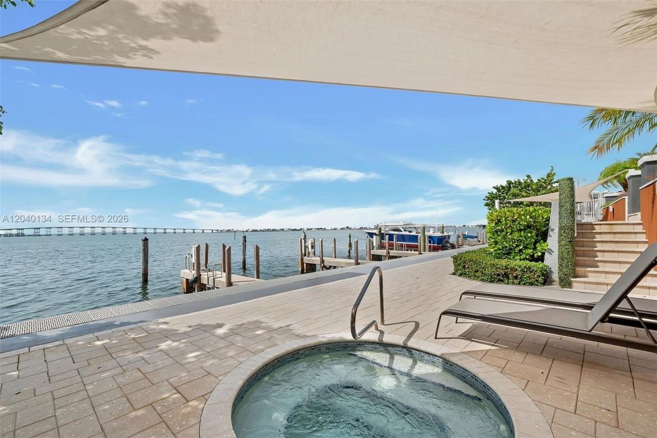 200 SE 15th Rd , Unit 9I, Miami, FL 33129 Photo