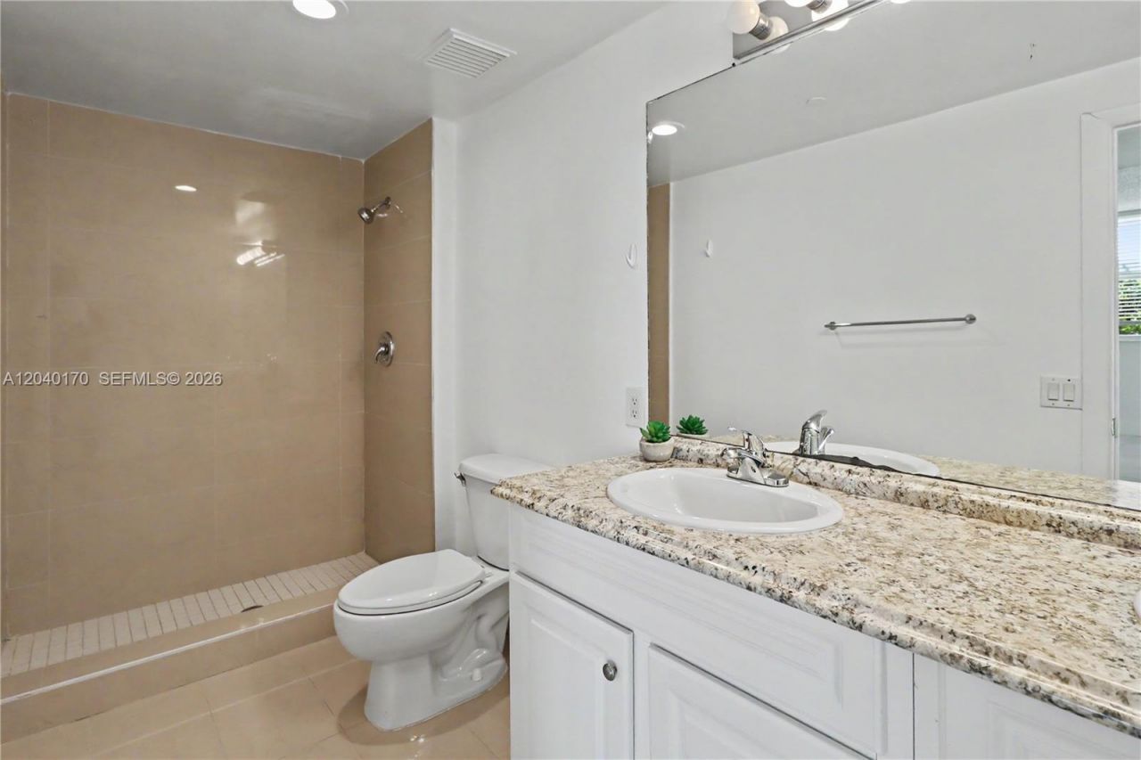 2475 Brickell Ave , Unit 704, Miami, FL 33129 Photo
