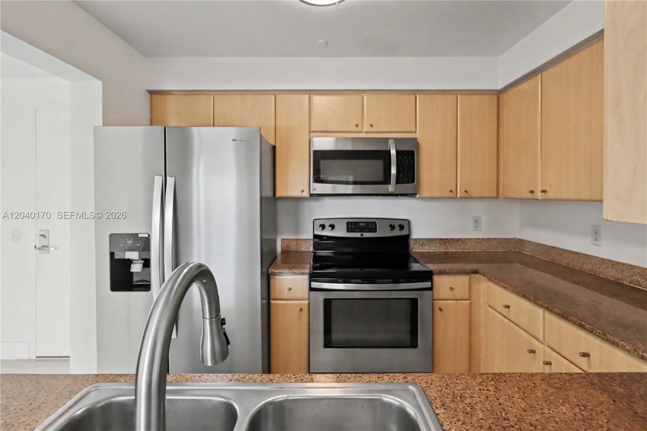 2475 Brickell Ave , Unit 704, Miami, FL 33129 Photo
