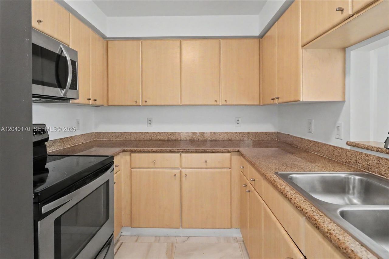 2475 Brickell Ave , Unit 704, Miami, FL 33129 Photo