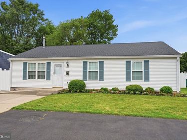 1325 DIXON AVENUE, CROYDON, PA 19021