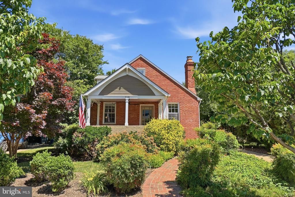 110 Stewart Avenue, Alexandria, VA 22301 Main Photo