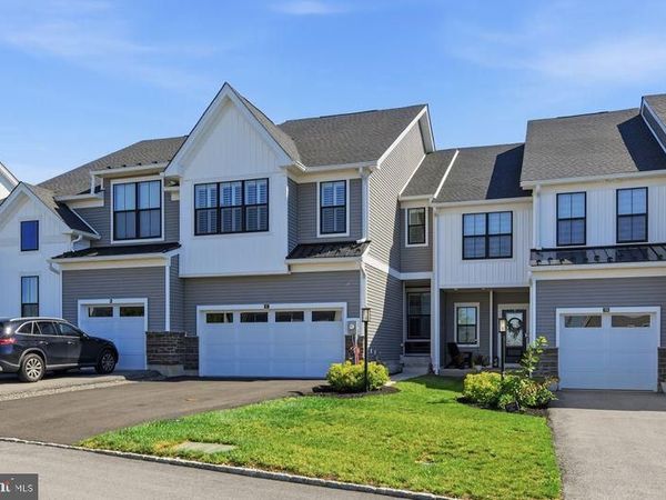 11 UMBRELL DRIVE, EAGLEVILLE, PA 19403