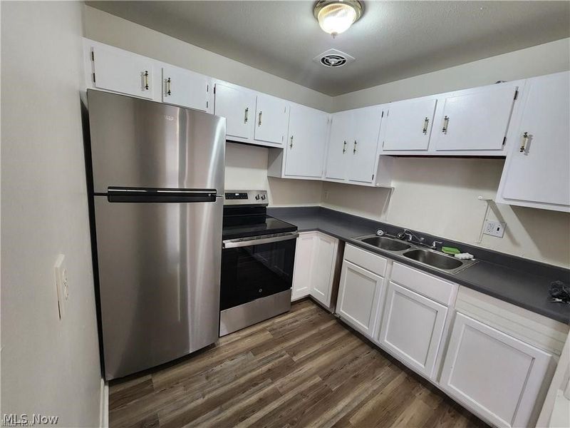 26680 Tungsten Road, Unit 201, Euclid, OH 44132 Photo 5