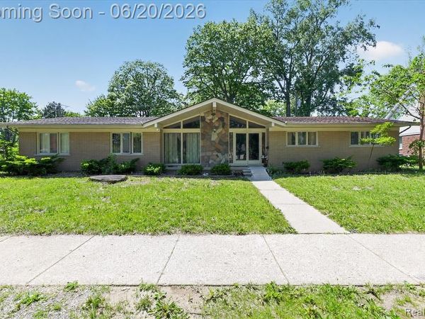 28013 Roan Drive, Warren, MI 48093