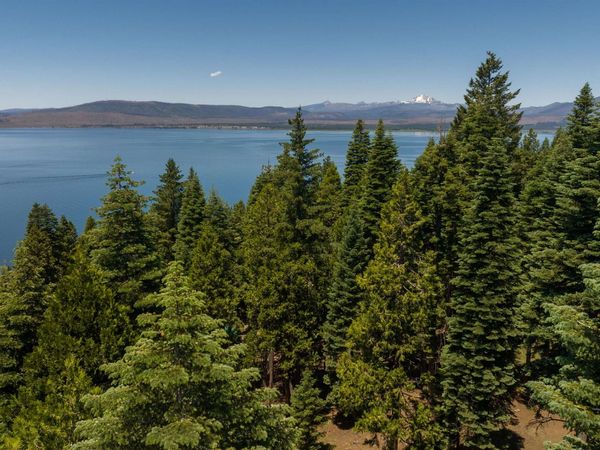 612 W Mountain Ridge Road, Lake Almanor, CA 96137