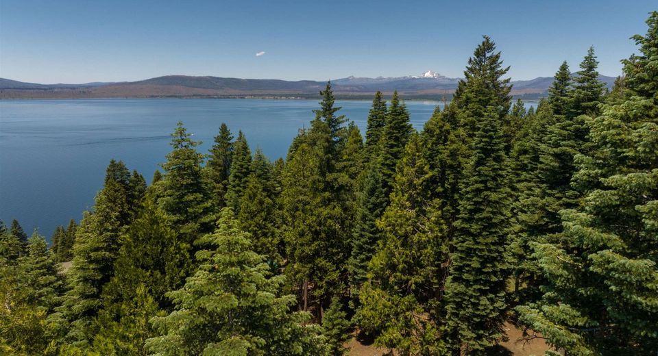 612 W Mountain Ridge Road, Lake Almanor, CA 96137 Photo