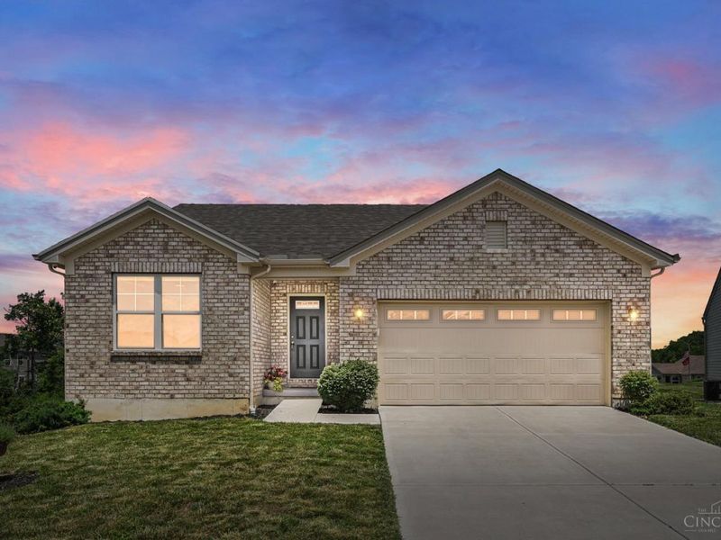 2160 Pumpkin Ridge Court, Hamilton, OH 45013 Photo 2